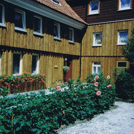 Apartment Haus Brandt - *